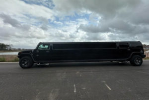 Schwarze Hummer Stretchlimousine