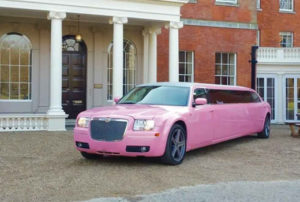 Pinke Chrysler Stretchlimousine